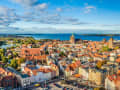 Stralsund, Deutschland – Panoramablick über die Stadt