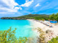 Curaçao, Karibik – Weißer Sandstrand trifft auf türkisfarbenes Wasser