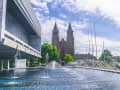 Arnhem, Pays-Bas – Architecture contemporaine face à l’église Eusèbe