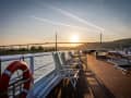 : Sonnendeck bei Sonnenuntergang