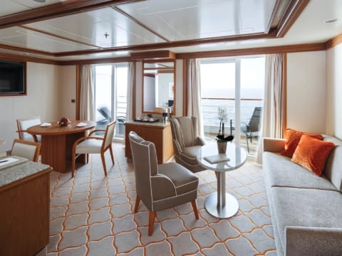 Silver Suite