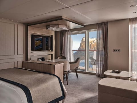 Silver Suite