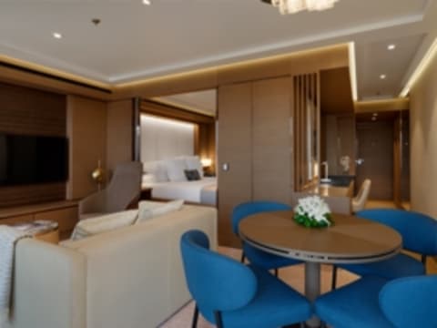 Signature Suite
