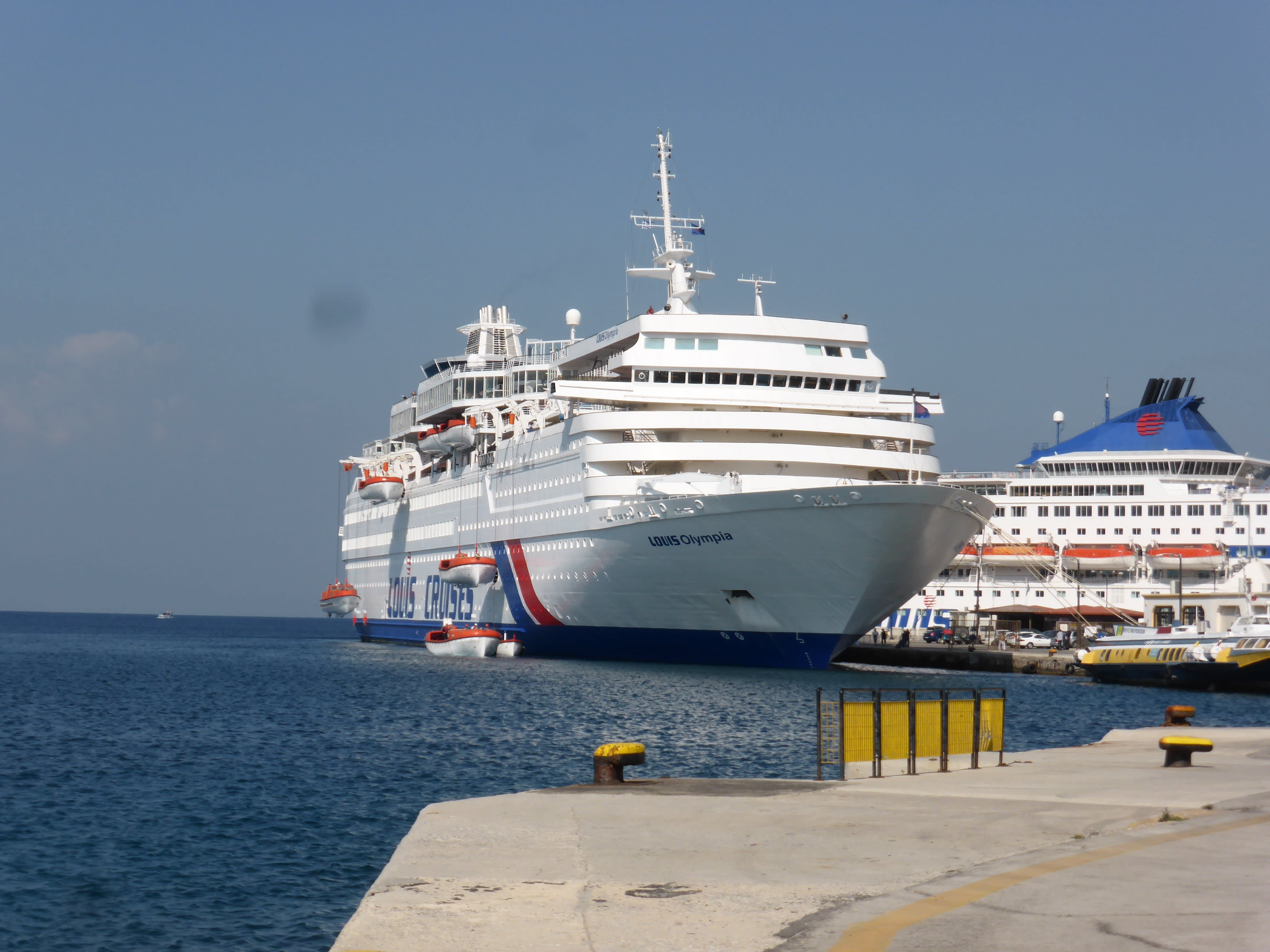 1 レトロな客船 セルスティアル・オリンピア | Cruisemans