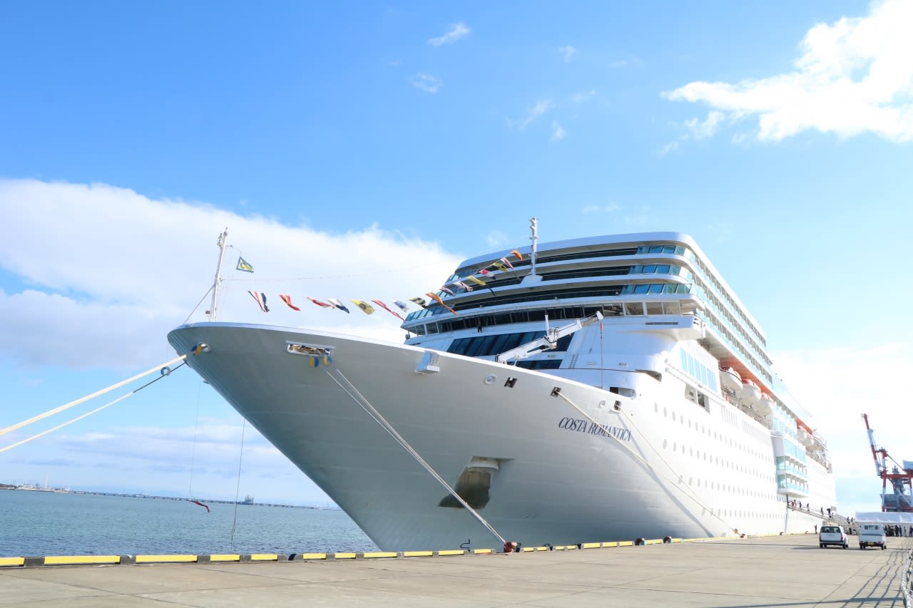 コスタネオロマンチカが四日市港に初入港 | Cruisemans