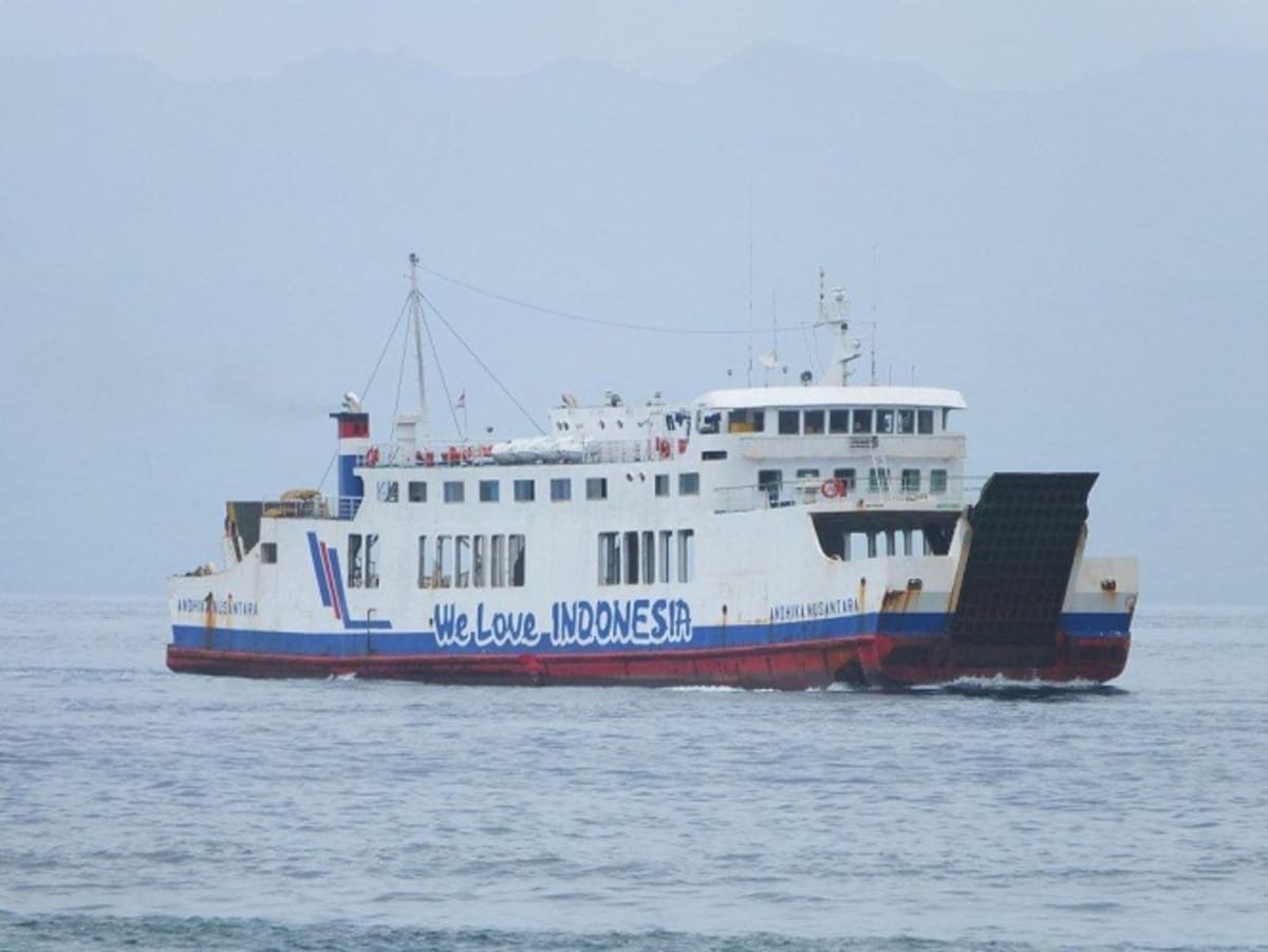 インドネシア、バリ島の小型フェリーたち | Cruisemans