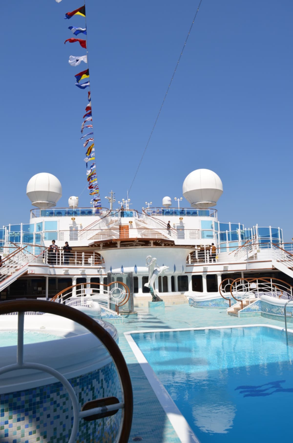 豪華客船って言ったら、プールでしょう！：ダイヤモンドプリンセス号のプール