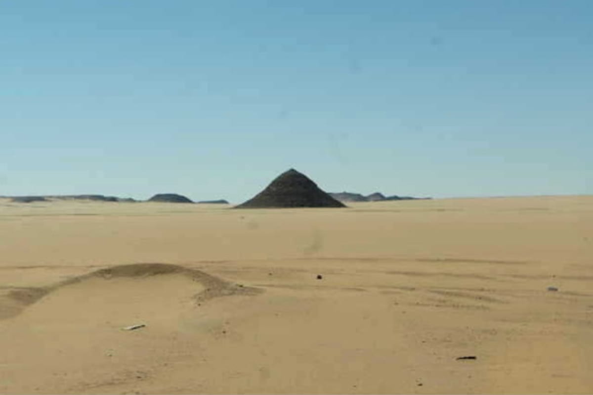 砂漠の蜃気楼とはアブシンベルへの道 紀元前の神秘の息吹 エジプト悠久ナイル1人船旅 Cruisemans