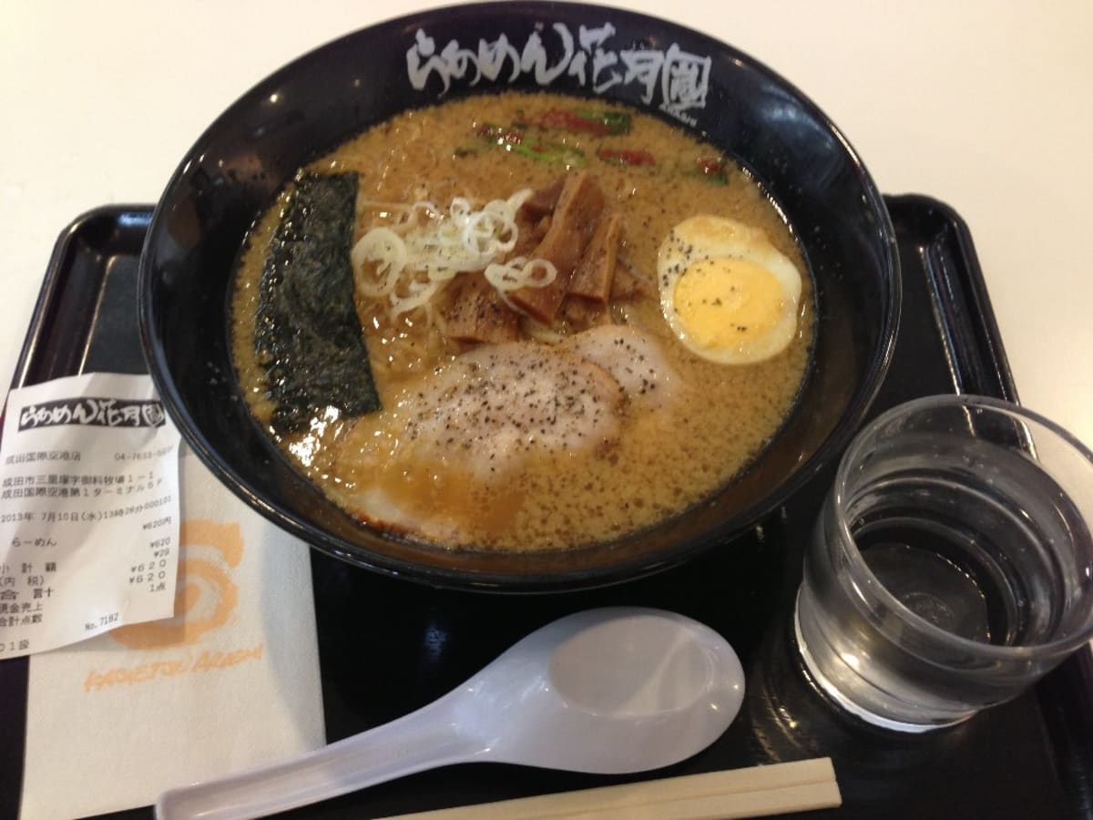 成田空港のランチは、ラーメン　一泊9928円セレブリティーmillenniumで往く、アラスカ・カナダシーフードグルメの船旅