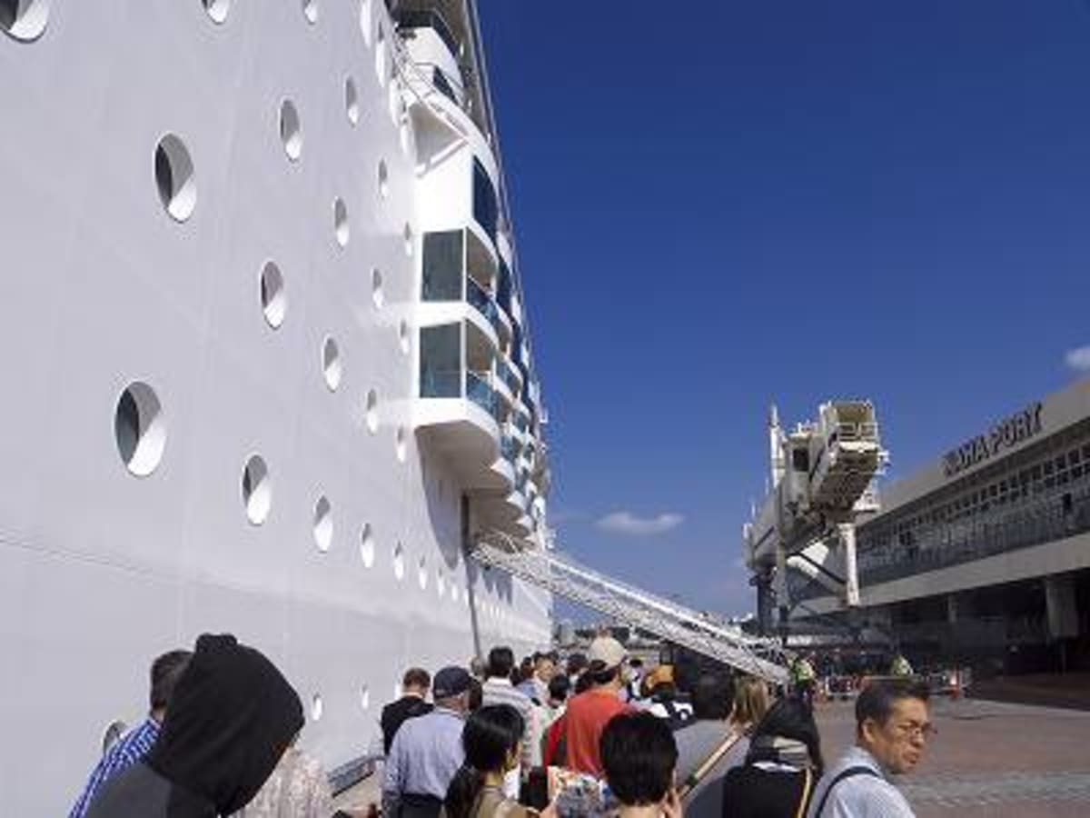 年末年始クルーズ 17 18 Costa Neo Romantica その５１ 那覇のネオ ロマンチカ Cruisemans