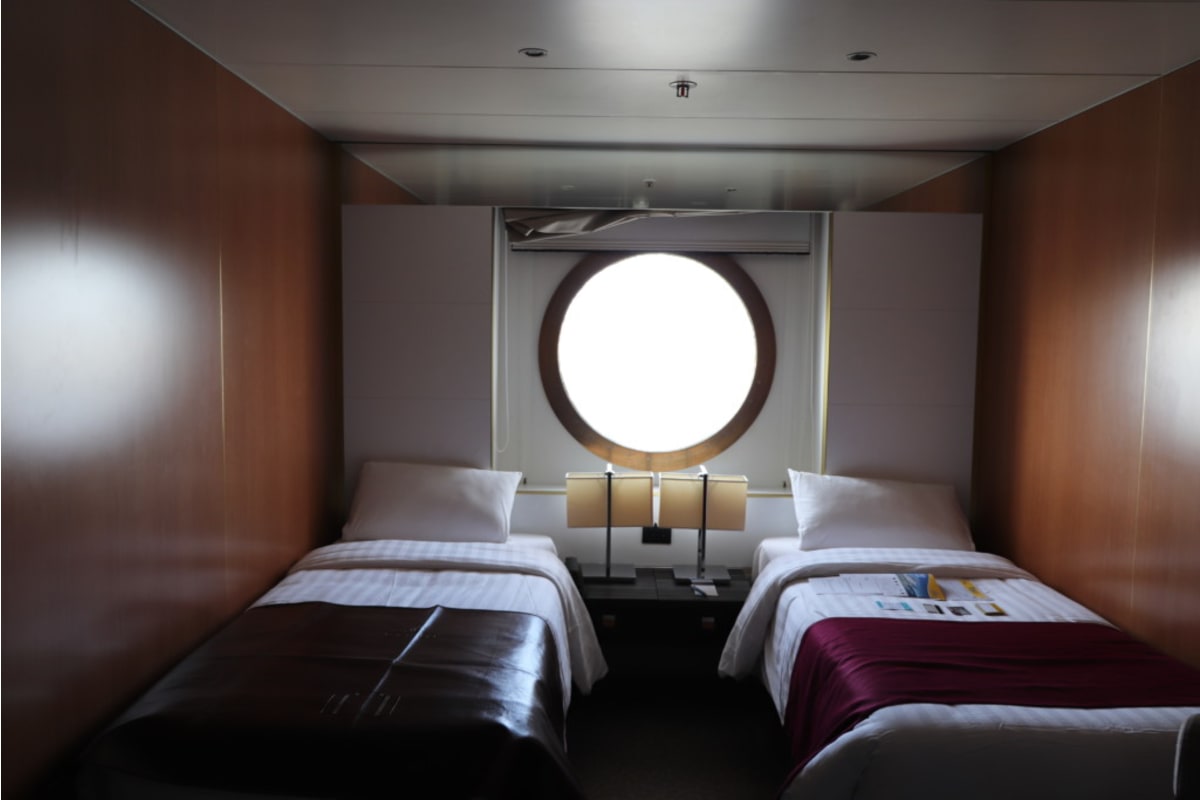 コスタネオロマンチカ乗船記 3 客室 船室 1の様子 ベッド テレビ 金庫 トイレなど Cruisemans コスタネオロマンチカ乗船記 3 客室 船室 1の様子 ベッド テレビ 金庫 トイレなど Cruisemans