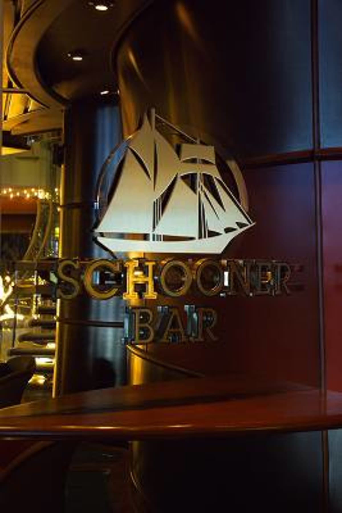 Voyager of the Seas マラッカクルーズ　その３５　06/10　その７　船内紹介　船首側のパブリックスペース