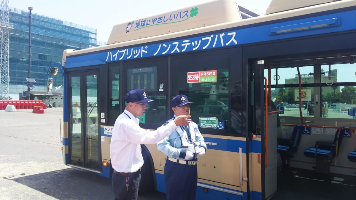 山下公園から送迎バスで移動。 | 横浜