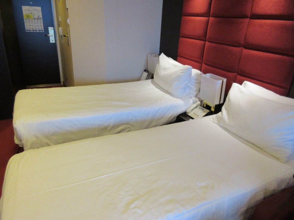 Our cabin with twin bed | 客船MSCディヴィーナの客室