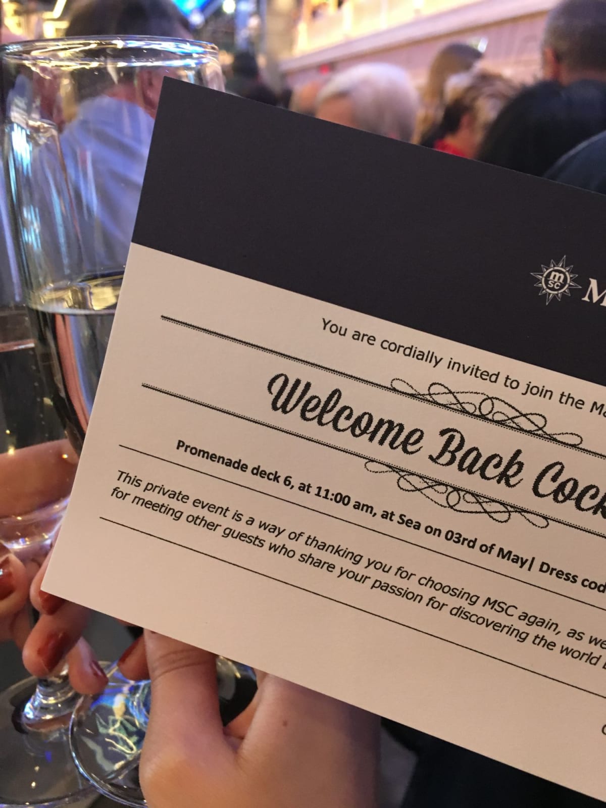 2回目以降の乗船者に配られるwelcome back cocktailチケットです。
終日公開日の前夜に配られました。
乗船直後に配られませんので要注意です。 | 客船MSCメラビリアのアクティビティ、船内施設