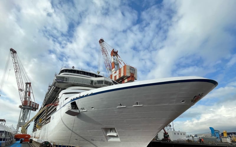 オーシャニア・クルーズ、新造船「ビスタ」のフロートアウトを祝う 2023年4月に処女航海を予定