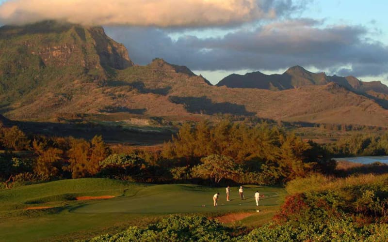クリスタル・シンフォニー、ハワイ諸島で初のゴルフクルーズ「エクスペリエンス・オブ・ディスカバリー」を開始