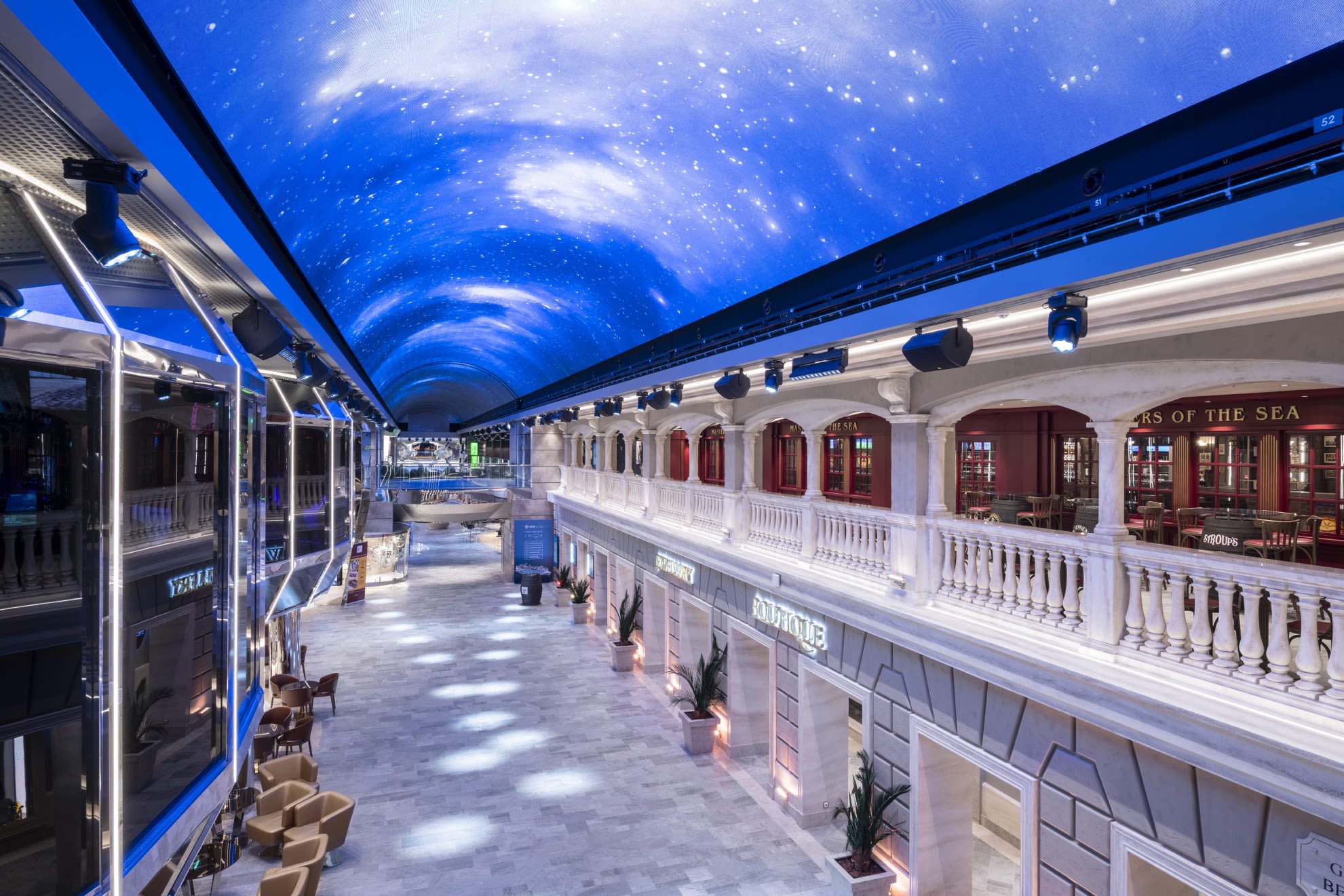 1日中様々な表情を見せてくれるので見逃せない