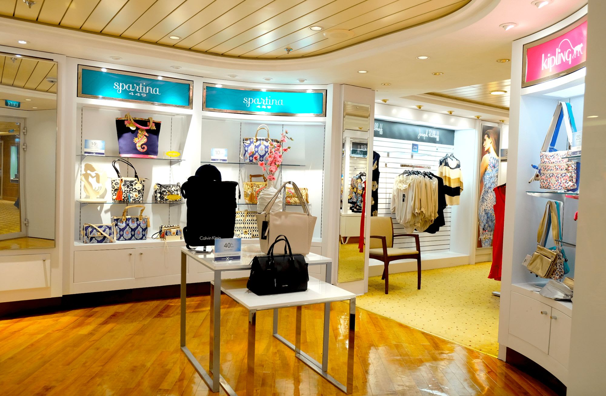 セレブリティ・ミレニアムのショップ