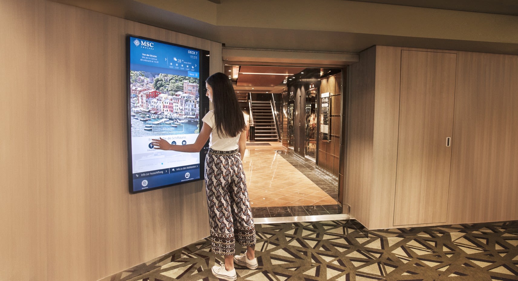 船内にはMSC for Meパネルも