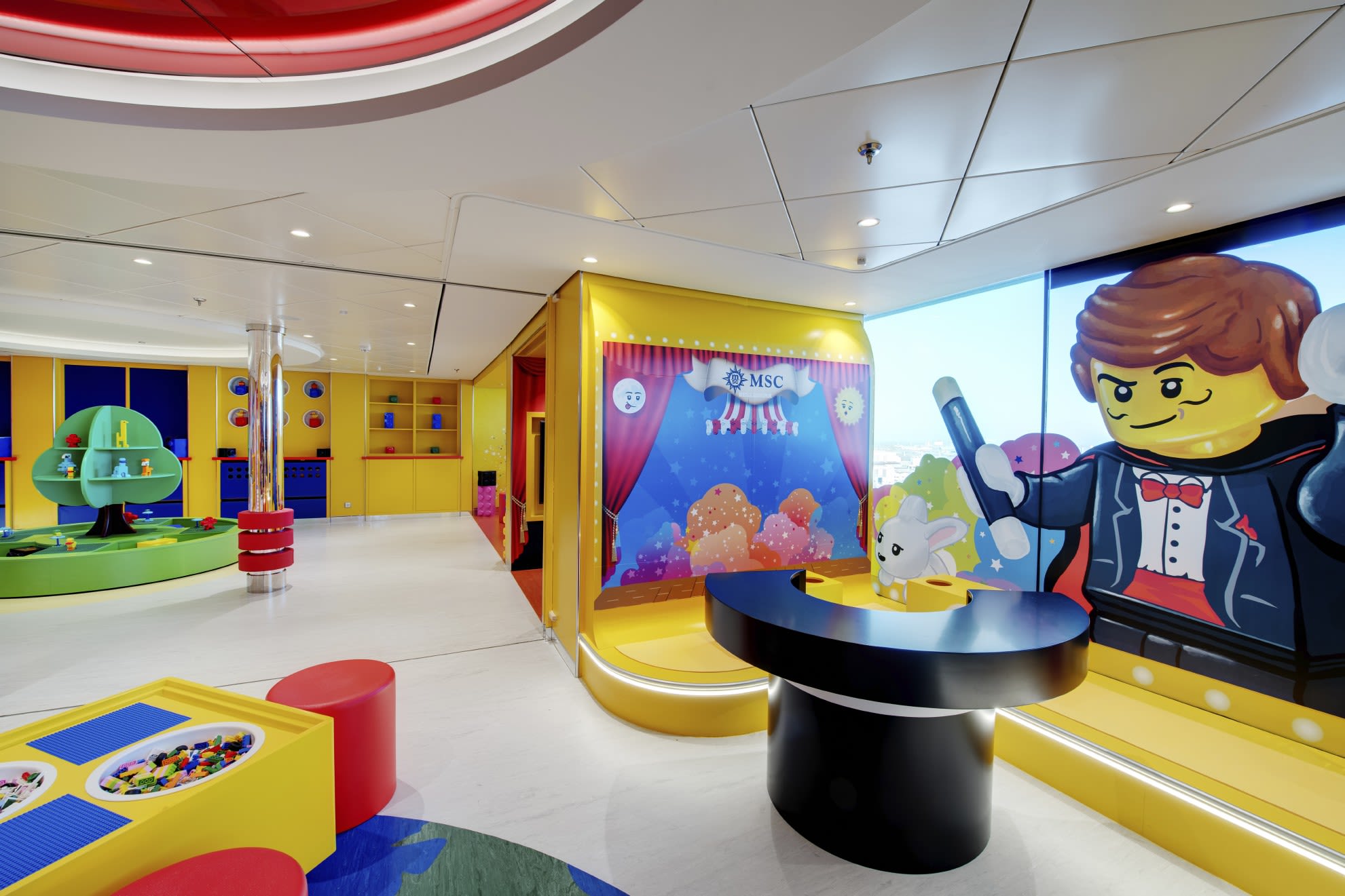 見るもカラフルな最高のLEGO空間