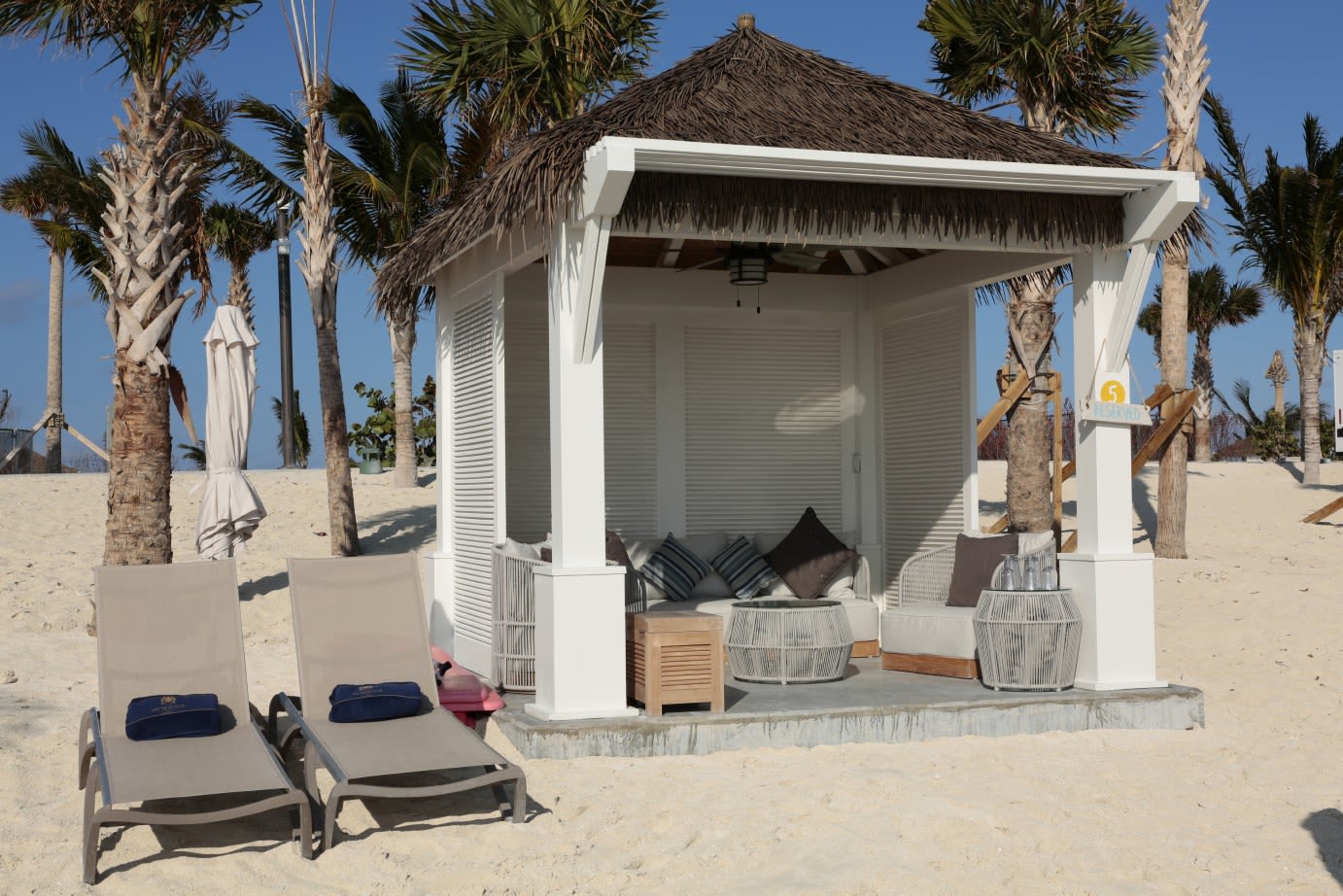 カバナでゆっくりもいいですね