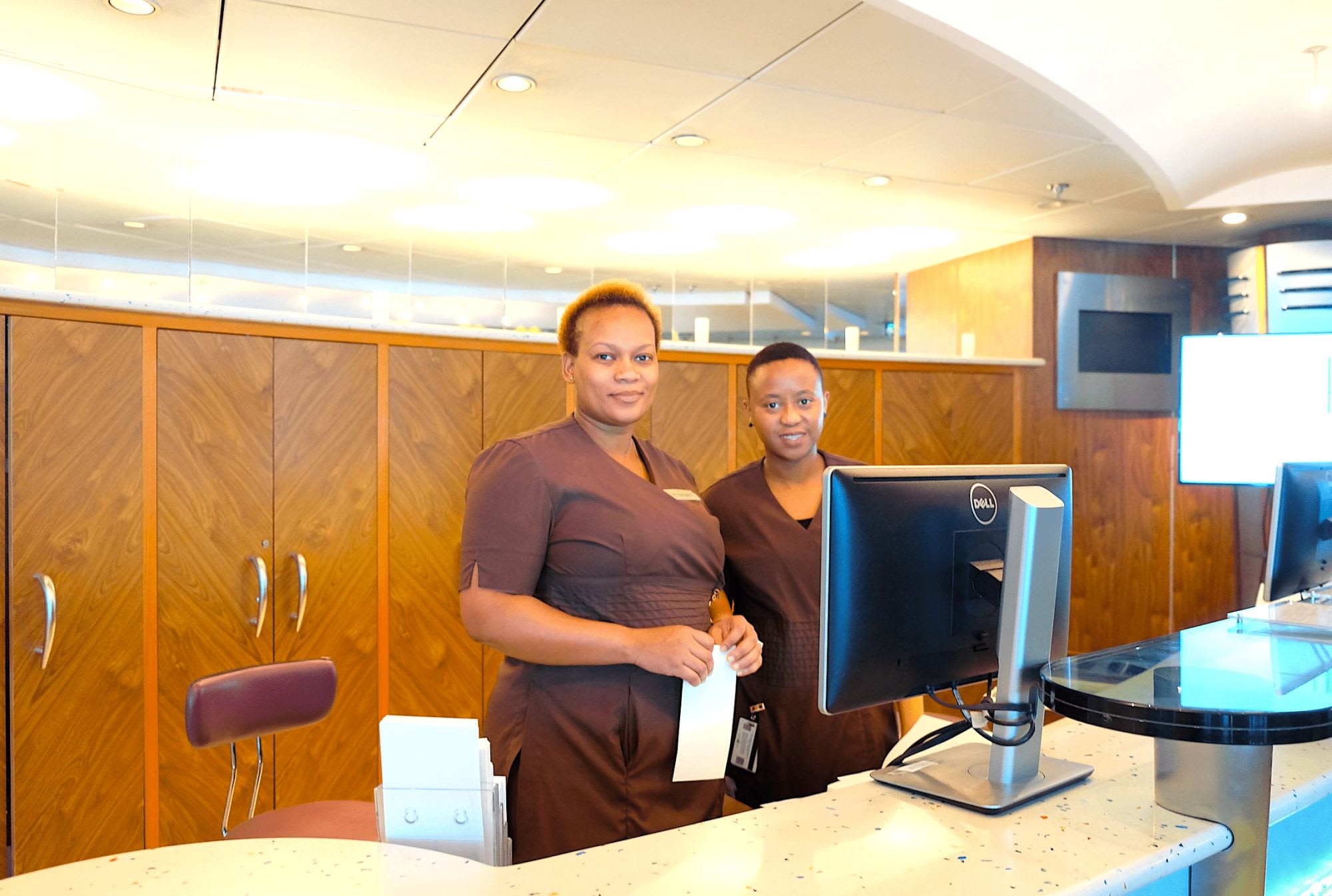 キャニオン・ランチ・スパの入り口では素敵なスタッフがお出迎え