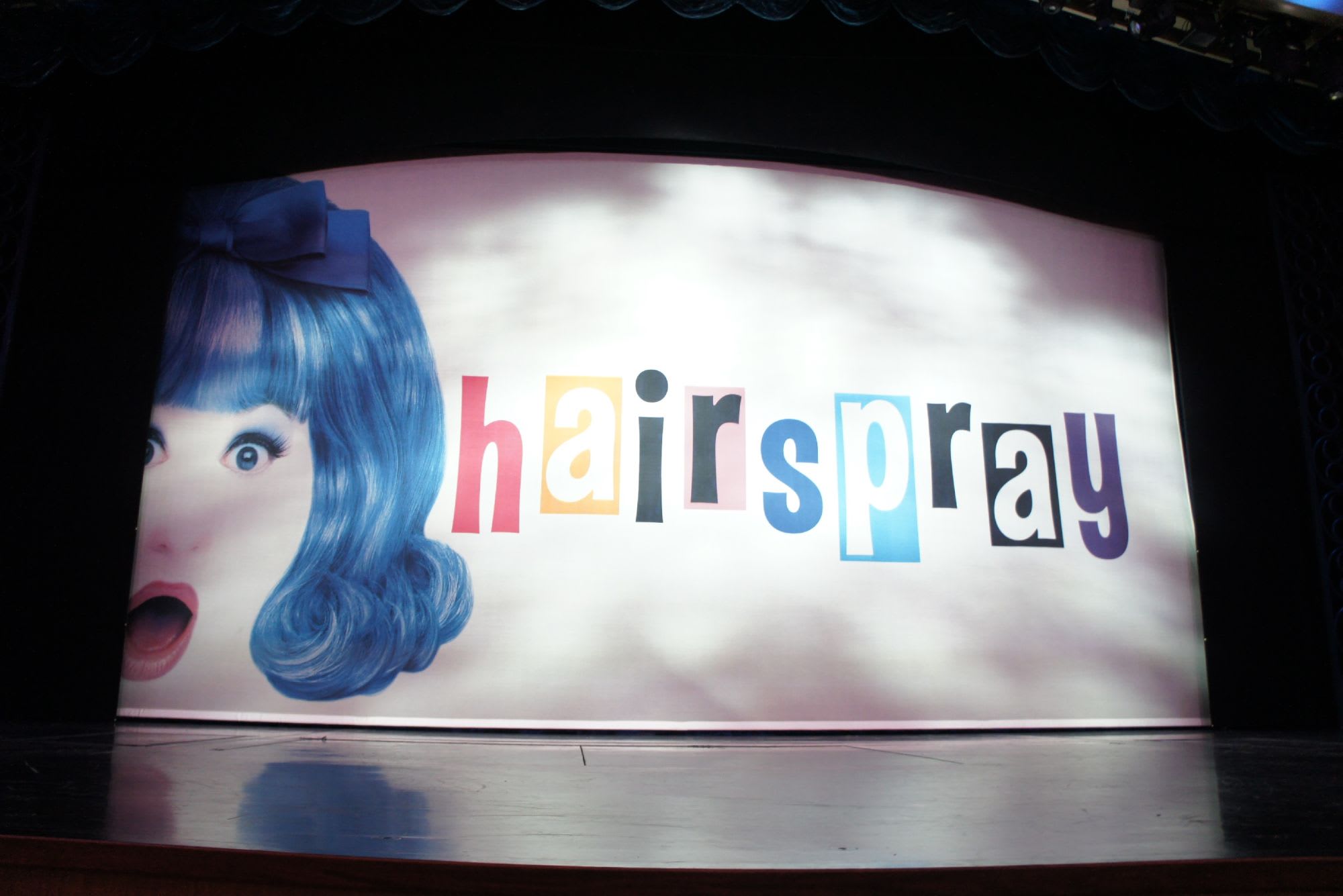 シンフォニーに帰ってきたヘアスプレー(写真はオアシス時代の物です)