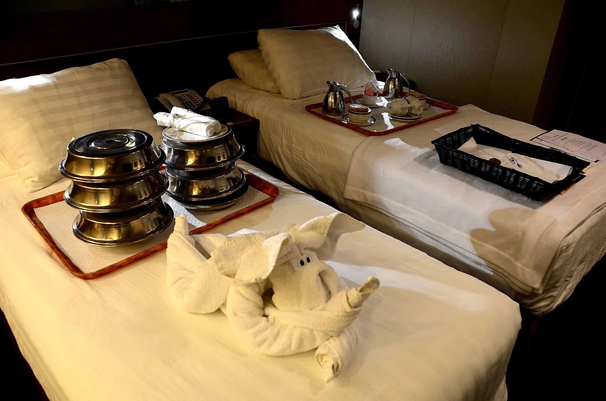 帰船は22:00デイナーのルームサービス