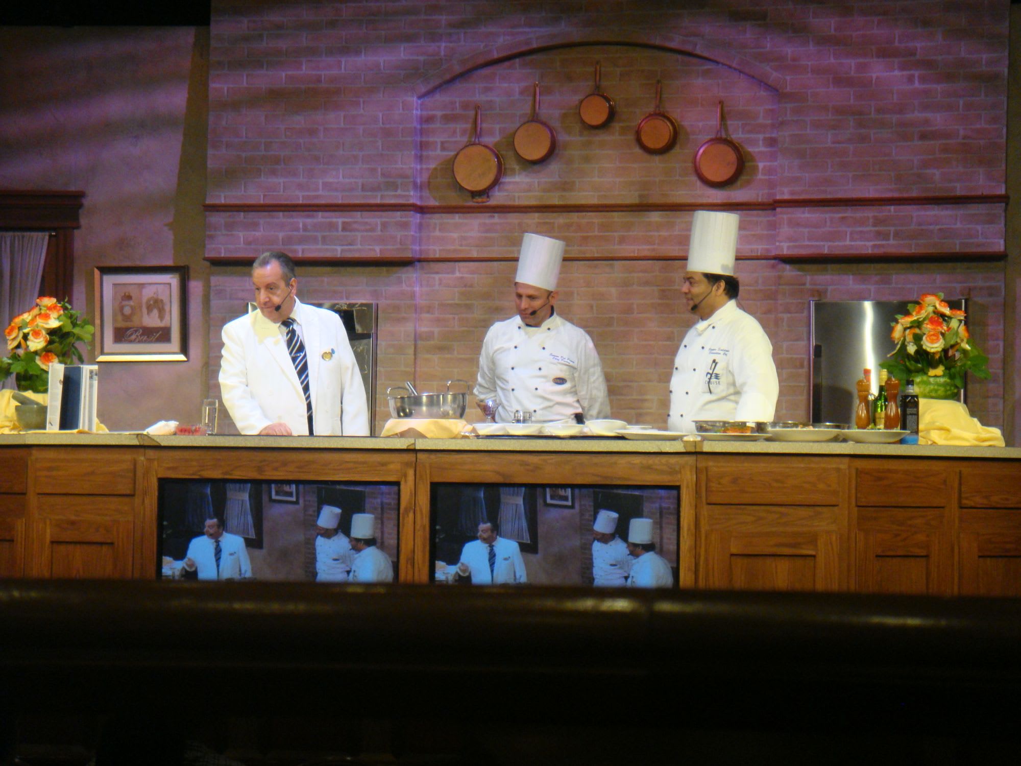 エグゼクティブシェフによるクッキングショー。