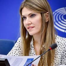 Greek MP Declares Central Banks Have Too Much Control