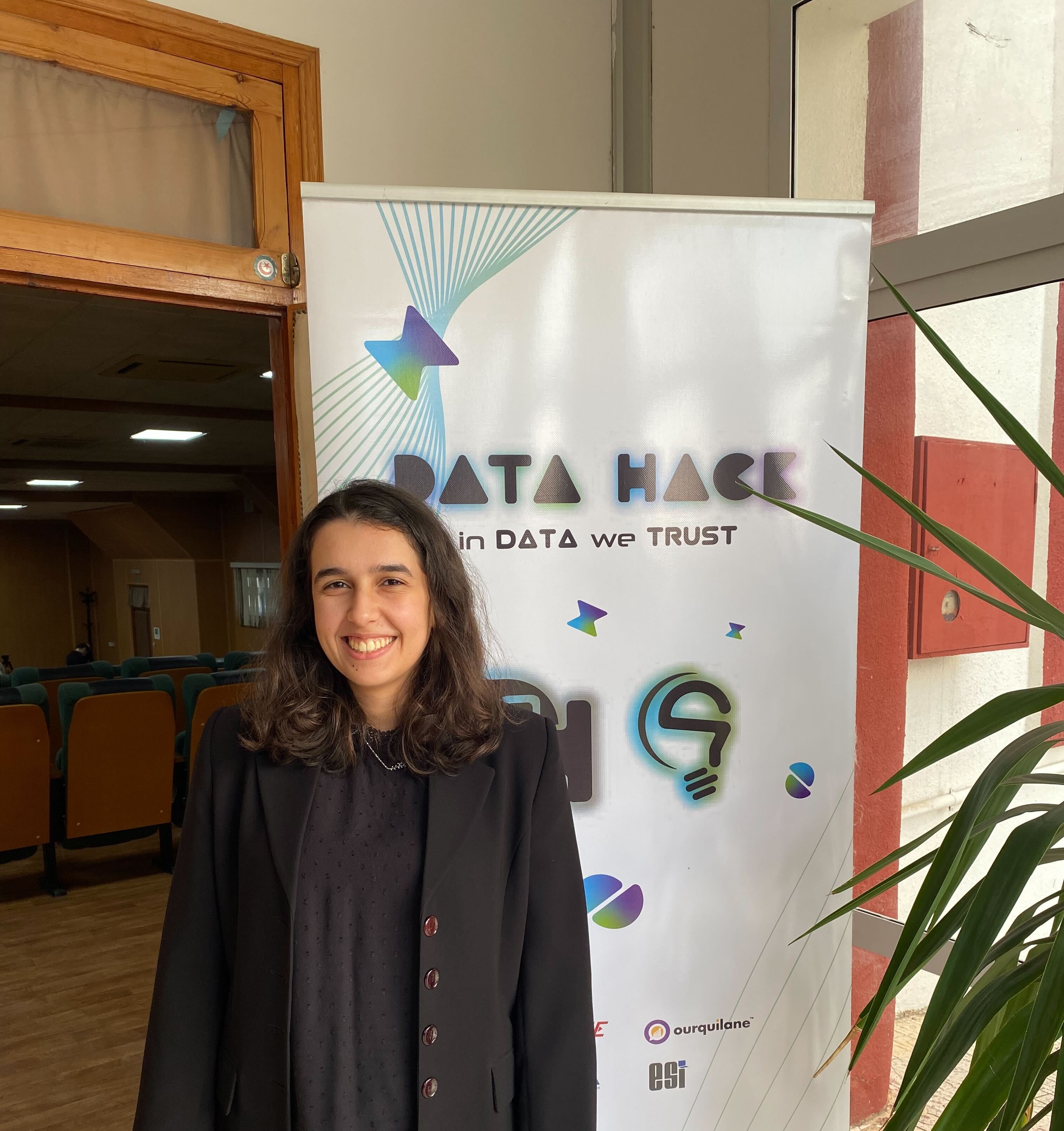 Dinari Yasmine