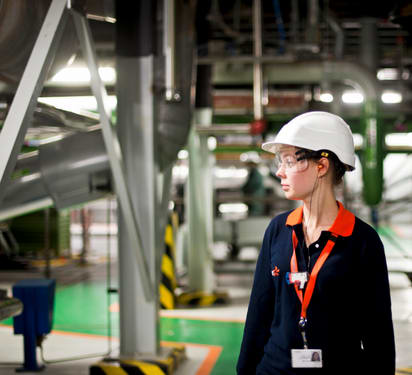 412x375 px 1252057-Portraits de femmes   activités et métiers à la centrale nucléaire de Flamanville.png