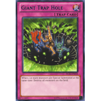 Giant Trap Hole (Blue) - Duelist League 16 Thumb Nail