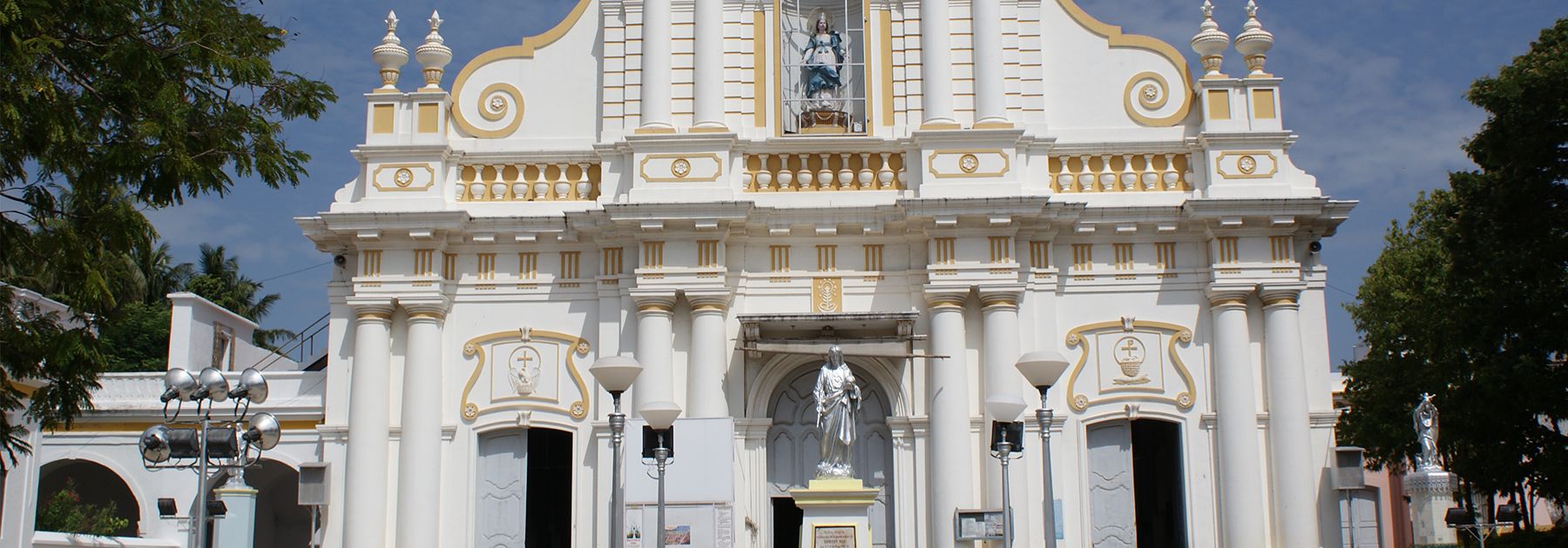 Immaculate Conception Cathedral. (BishkekRocks, licensed under CC BY-SA 3.0) Immaculate Conception Cathedral. (BishkekRocks, licensed under CC BY-SA 3.0)