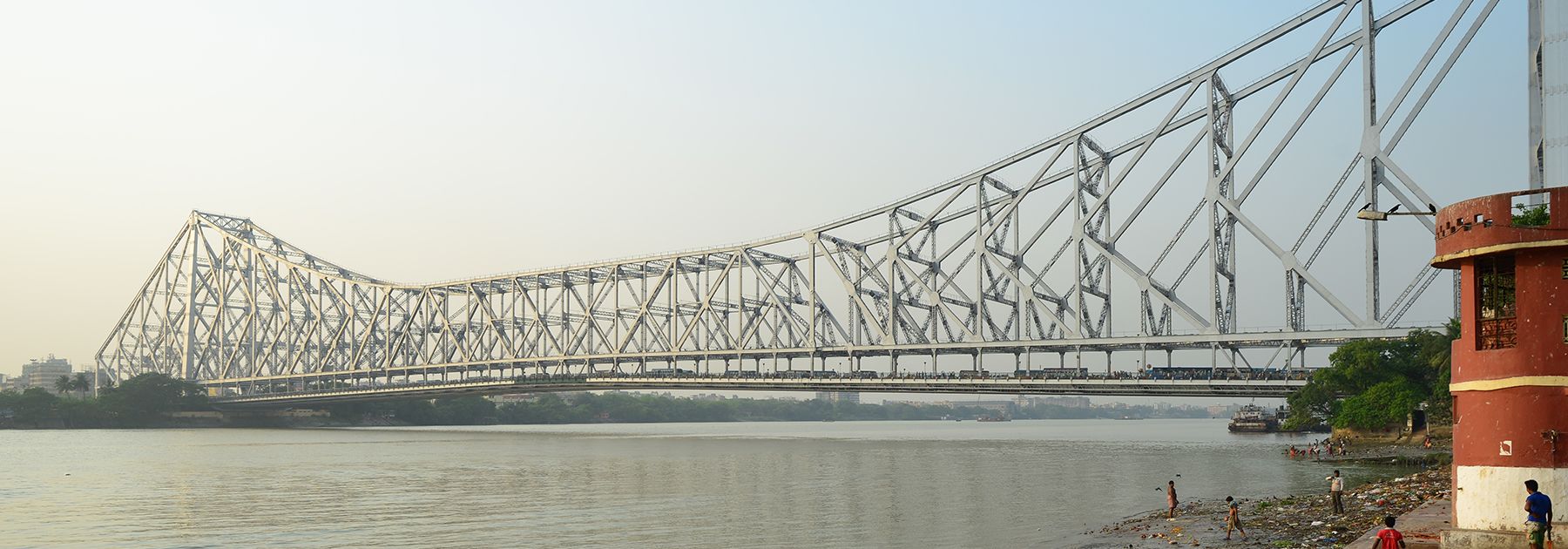 The Howrah Bridge straddles West Bengal's Hooghly River in Kolkata. (Christopher J. Fynn, licensed under CC BY-SA 4.0) The Howrah Bridge straddles West Bengal's Hooghly River in Kolkata. (Christopher J. Fynn, licensed under CC BY-SA 4.0)