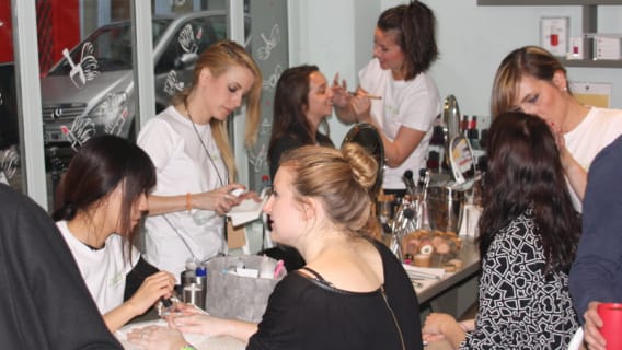 GlossUp Beauty Bar - Acer Girly Party