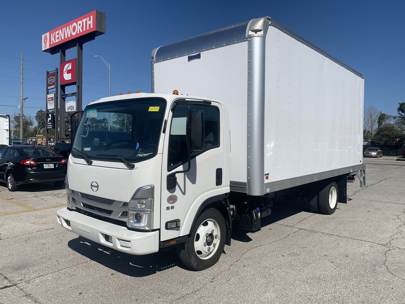 Exterior front drivers side for this 2023 Hino S5 (Stock number: P7307719)