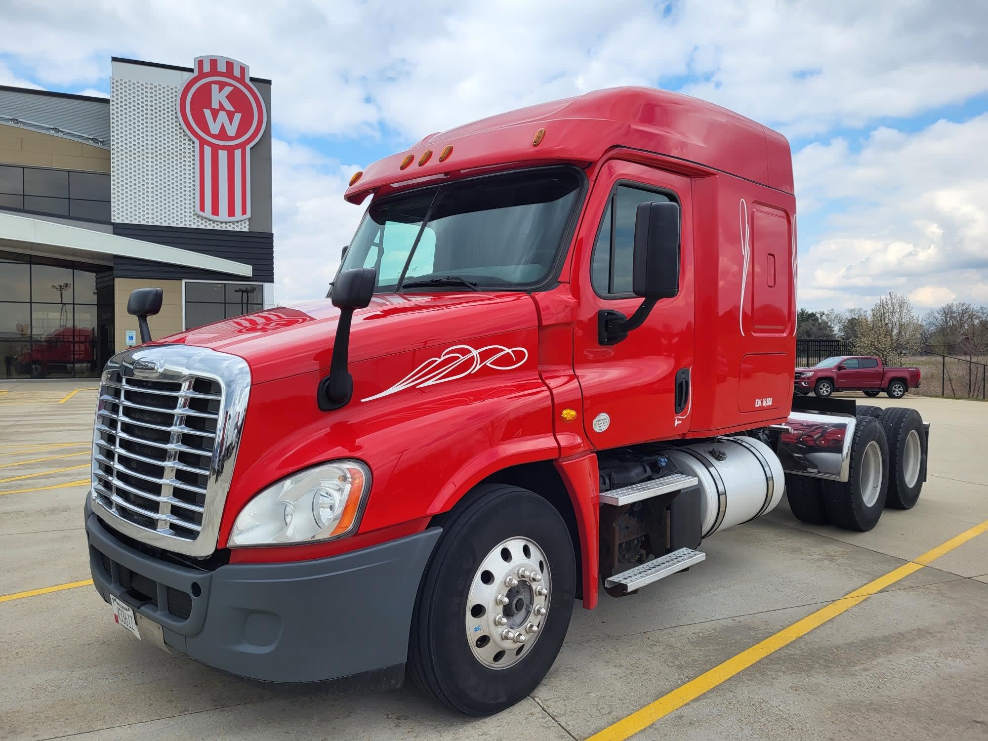 Exterior front drivers side for this 2015 Freightliner Cascadia (Stock number: UFSGF2155)