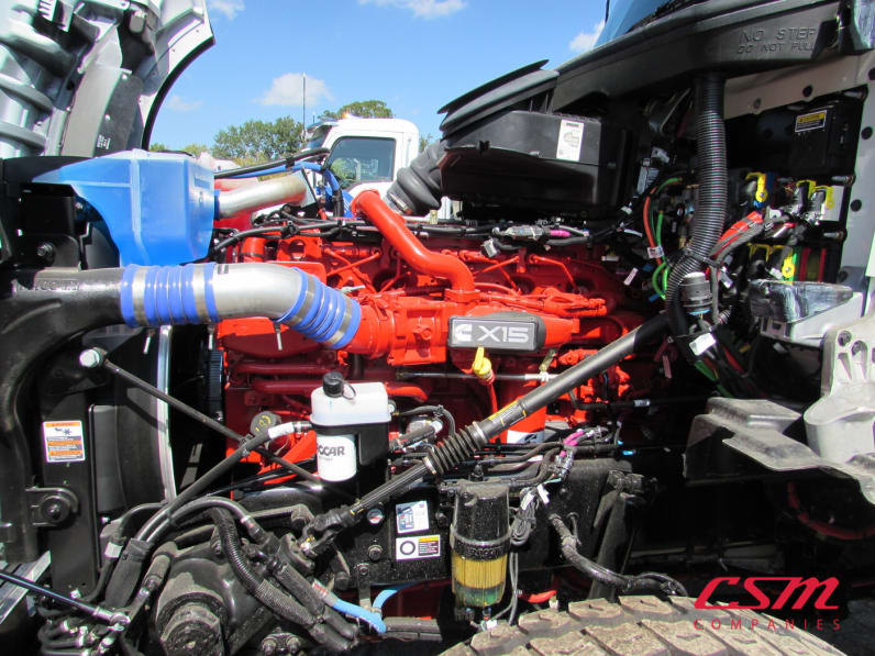 Drivers side engine for this 2024 Kenworth T880 (Stock number: RJ371262)
