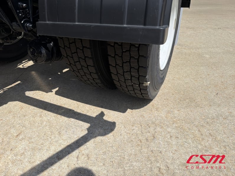Driver side rear frame and tire tread for this 2024 Kenworth T280 (Stock number: RM376383)Weeee