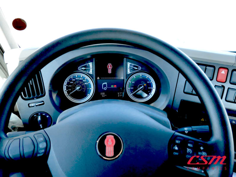 Interior steering wheel for this 2025 Kenworth K270 (Stock number: SF583533)Weeee