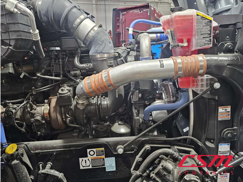 Passenger side engine for this 2025 Kenworth T880 (Stock number: SJ131619)Weeee