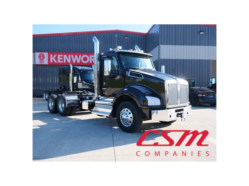 Exterior front passenger side for this 2025 Kenworth T880 (Stock number: SJ133732)Weeee