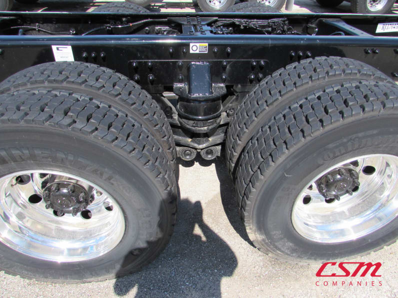 Driver side rear frame and tire tread for this 2025 Kenworth T880 (Stock number: SJ140882)