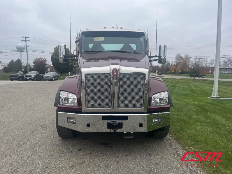 Exterior full front view for this 2025 Kenworth T880 (Stock number: SJ169666)Weeee