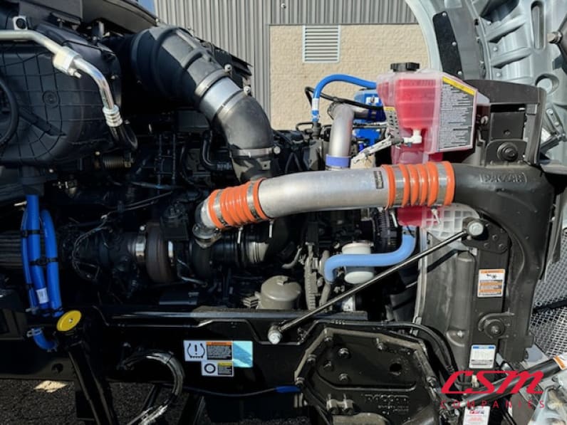 Passenger side engine for this 2025 Kenworth T880 (Stock number: SJ169680)Weeee