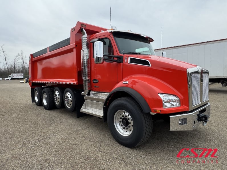 Exterior front passenger side for this 2025 Kenworth T880 (Stock number: SJ169786)Weeee