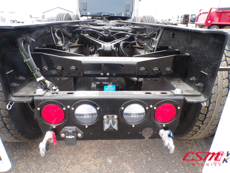 Center rear frame for this 2025 Kenworth T880 (Stock number: SJ173371)
