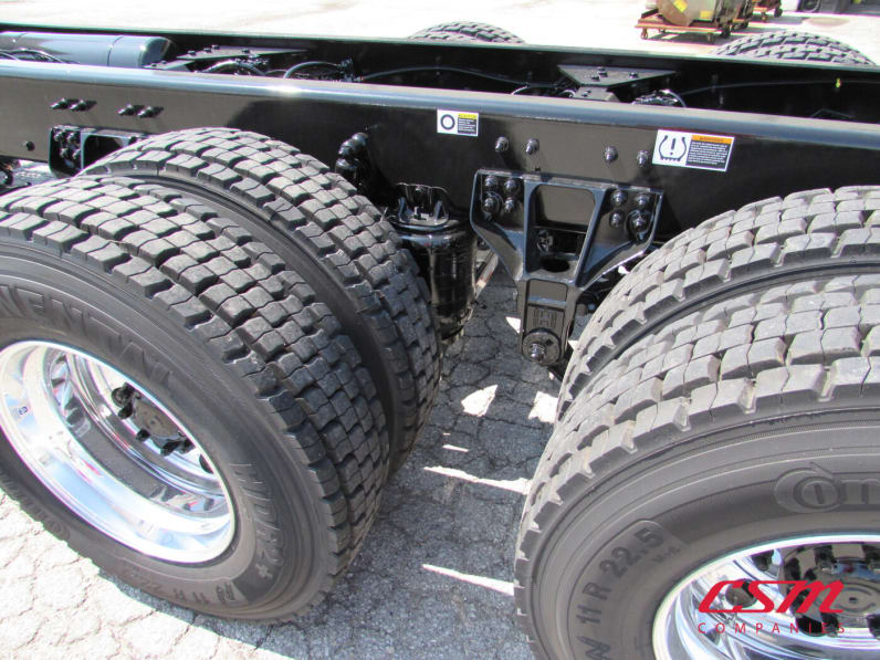Driver side rear frame and tire tread for this 2025 Kenworth T880 Short Hood (Stock number: SJ173928)Weeee